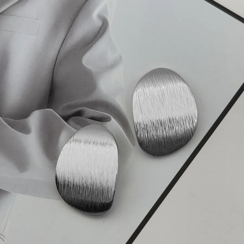 Anting Tusuk Kawat Logam Berga - Chalk Bag ulasan dan harga